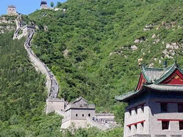 Private Tour: Great Wall of China at Juyongguan and Ming Tombs from Beijing